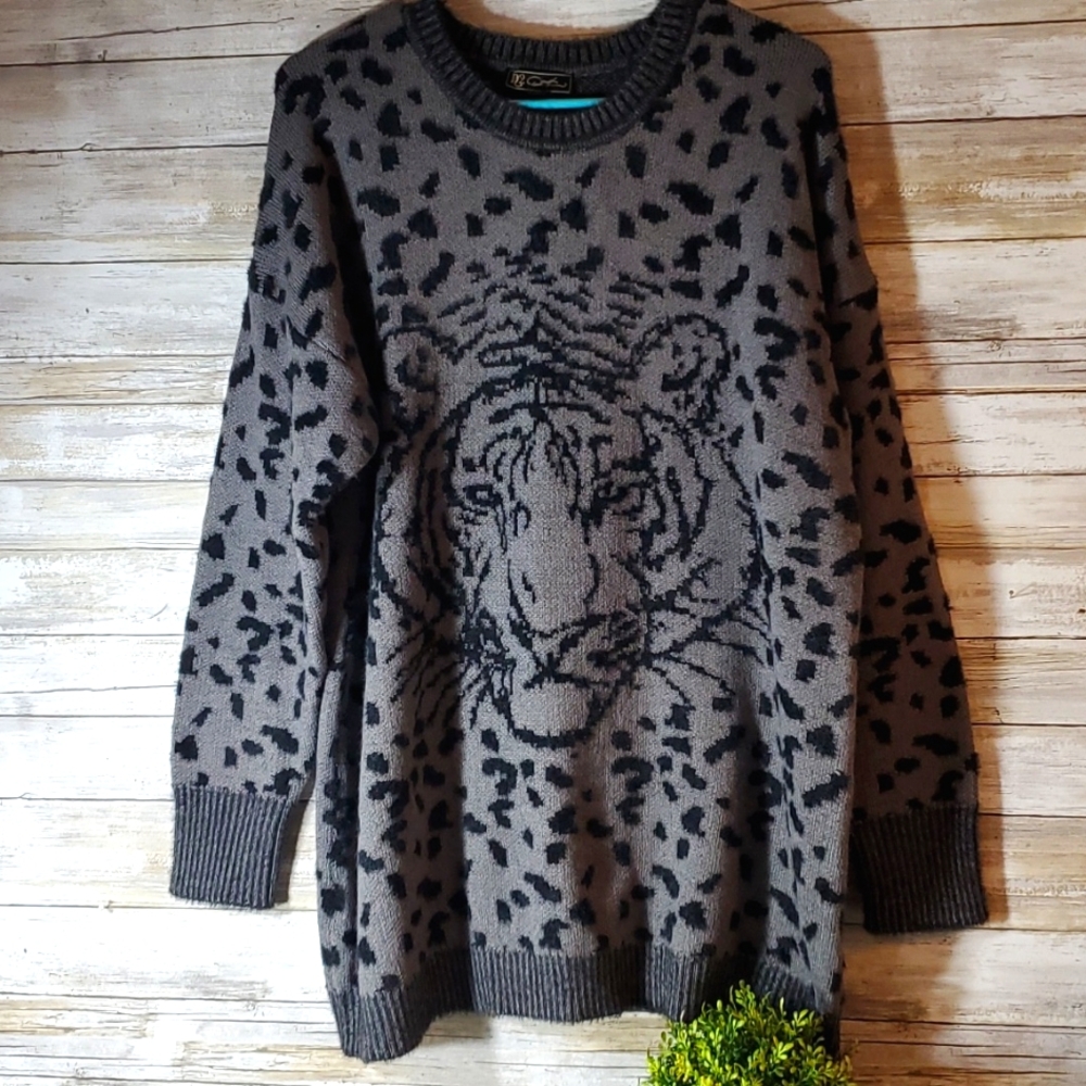 DG2 by Diane Gilman Gray and Black Tiger Intarsia Crewneck Sweater